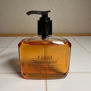 Liquid Neutrogena Amber Face and Body Wash Cleanser Fragrance Free Full Size 8oz